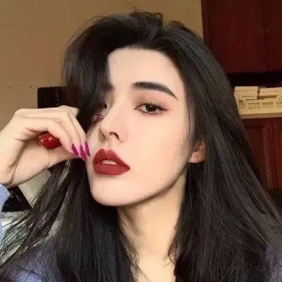 俊俏媳妇开明婆 在线观看